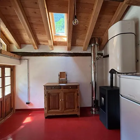 Riverside Rooms Emma For Young And Wild Spirits アパート Pontboset