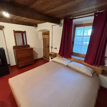 Riverside Emma Apartment Pontboset