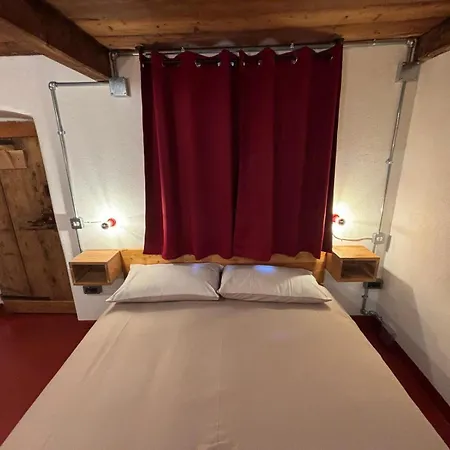 Riverside Rooms Emma For Young And Wild Spirits