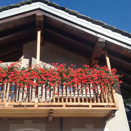 Riverside Rooms Emma For Young And Wild Spirits *